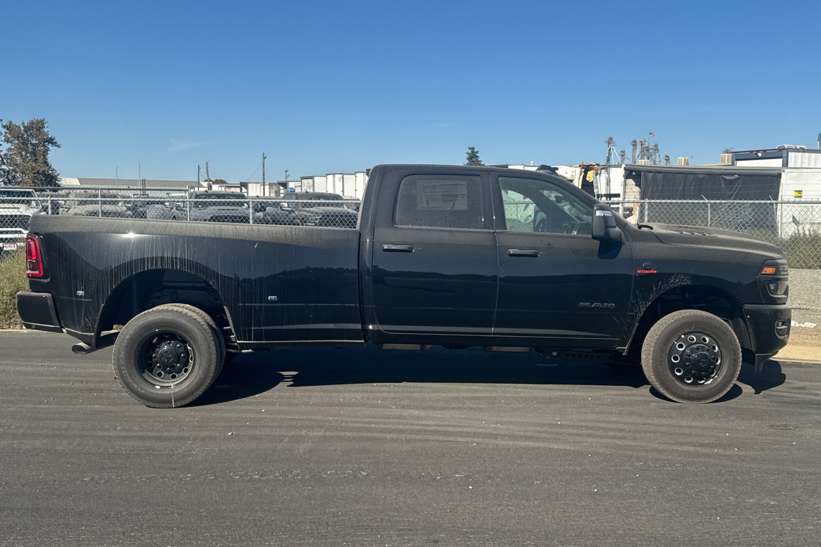 New 2027 RAM 3500 Big Horn AWD/4WD image 2