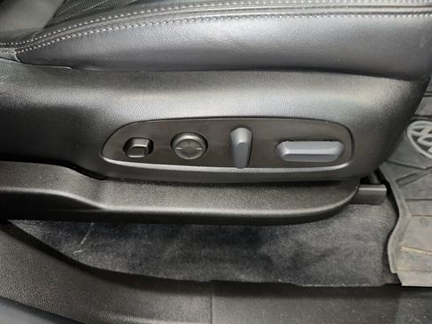 Certified 2023 Buick Enclave Avenir w/ Avenir Technology Package image 39