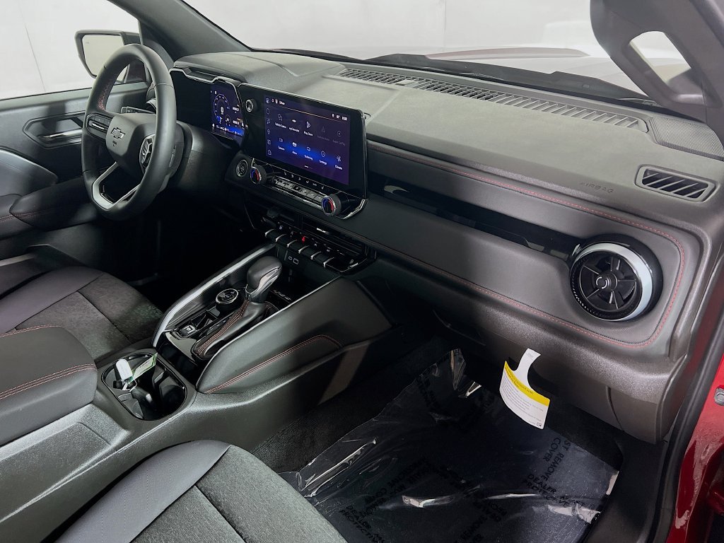 Used 2025 Chevrolet Colorado Z71 AWD/4WD image 24