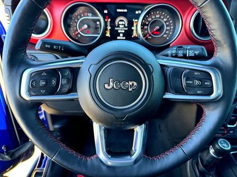 Used 2018 Jeep Wrangler Unlimited Rubicon w/ Dual Top Group image 11