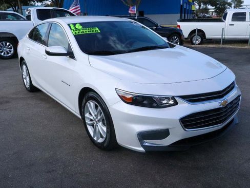 Used 2016 Chevrolet Malibu LT w/ Leather Package image 8