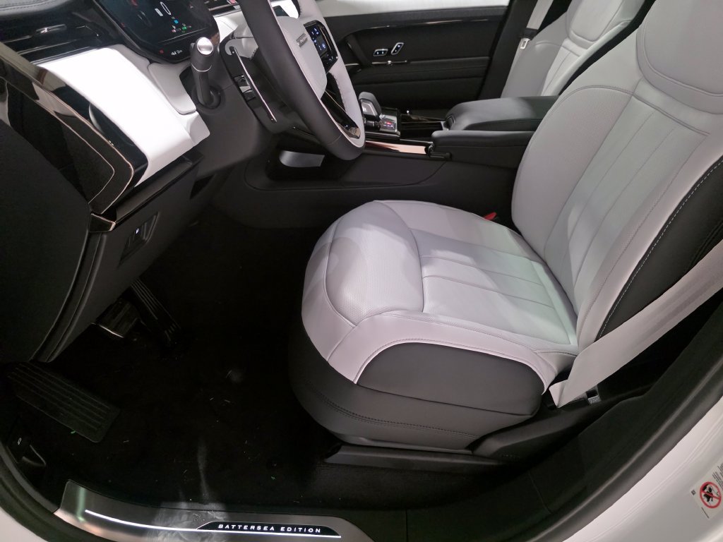 New 2027 Land Rover Range Rover Sport Battersea AWD/4WD image 20
