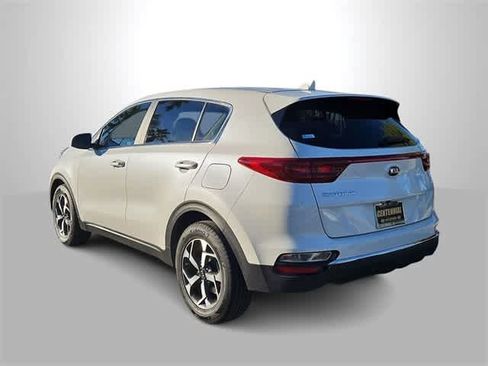 Used 2022 Kia Sportage LX image 6