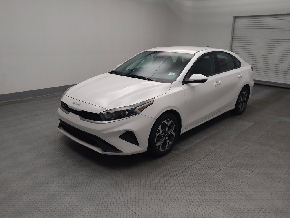 Used 2023 Kia Forte LXS w/ LXS Technology Package FWD image 2
