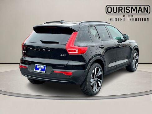New 2026 Volvo XC40 B5 Ultra w/ Protection Package Premier image 3