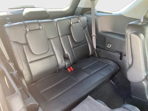 Used 2023 Ford Explorer Limited w/ Limited Technology Package AWD/4WD image 32