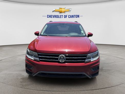 Used 2019 Volkswagen Tiguan SE FWD image 2
