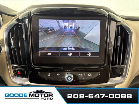 Used 2023 Chevrolet Traverse LT AWD/4WD image 16