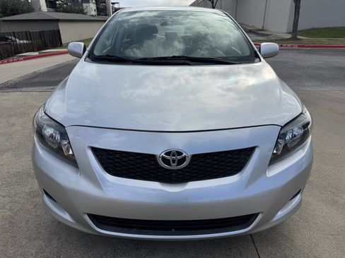 Used 2010 Toyota Corolla LE image 2