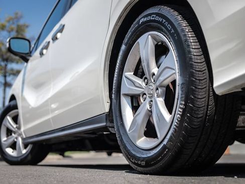 Used 2019 Honda Odyssey EX-L image 18