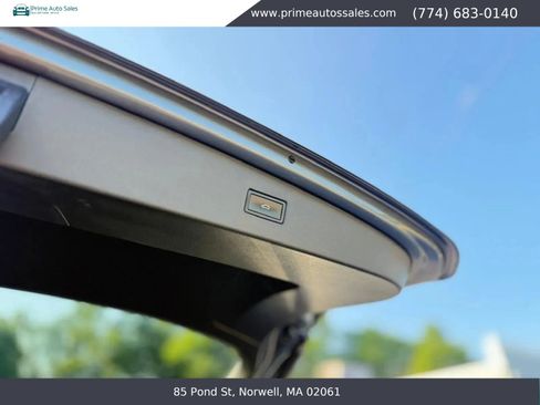 Used 2022 Volkswagen Tiguan SE R-Line AWD/4WD image 35