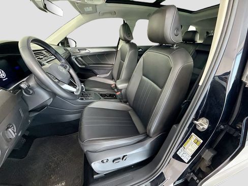 Used 2022 Volkswagen Tiguan SE FWD image 19