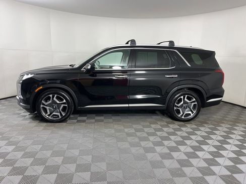 Used 2024 Hyundai Palisade Limited image 2