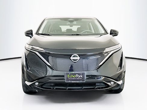 Used 2023 Nissan Ariya AWD image 2