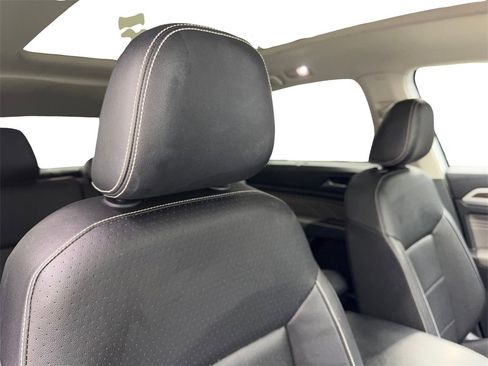 Used 2023 Volkswagen Atlas SE w/ Panoramic Sunroof Package image 49