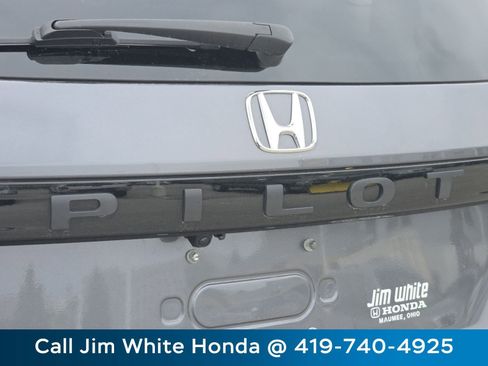Used 2024 Honda Pilot EX-L image 10