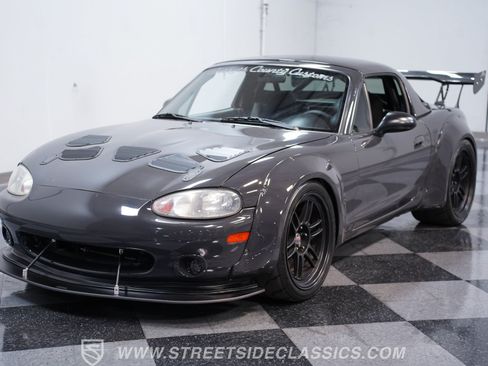 Used 2000 MAZDA MX-5 Miata RWD image 16
