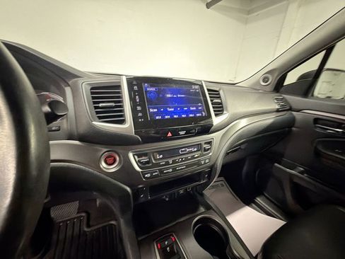 Certified 2020 Honda Ridgeline RTL image 17