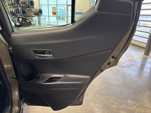 Used 2021 Toyota C-HR XLE image 29