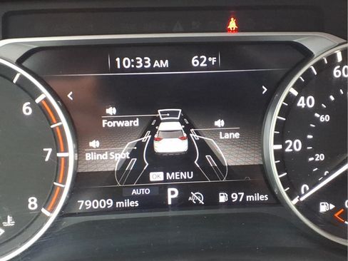 Used 2024 Nissan Rogue S AWD/4WD image 19