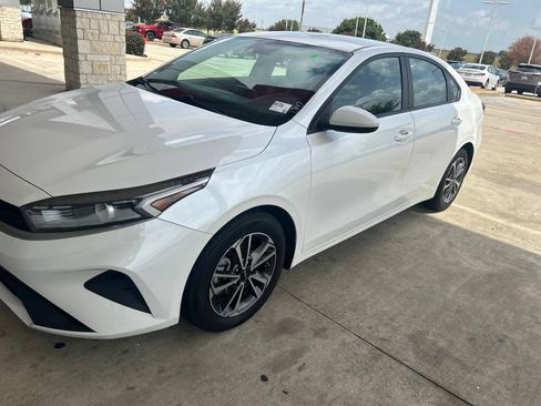 Used 2023 Kia Forte LXS FWD image 23