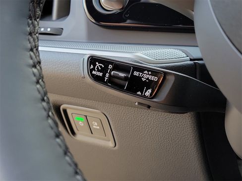 New 2026 Porsche Cayenne Coupe image 37