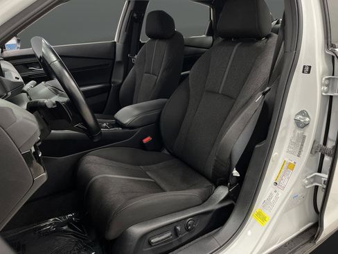 Used 2023 Honda Accord Sport image 4