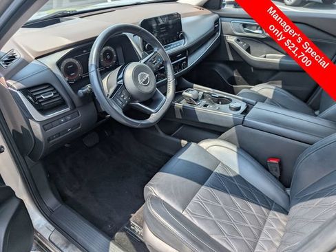 Used 2022 Nissan Rogue Platinum w/ Head-Up Display Package AWD/4WD image 13