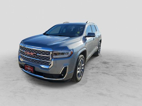 Used 2023 GMC Acadia Denali w/ Denali Technology Package image 4