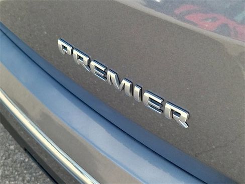 Used 2019 Chevrolet Traverse Premier w/ Driver Confidence II Package image 5