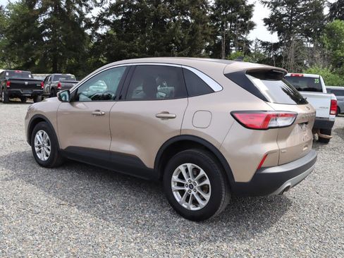 Used 2021 Ford Escape SE w/ Convenience Package AWD/4WD image 4