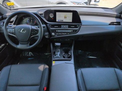 Used 2025 Lexus ES 350 w/ Premium Package FWD image 16