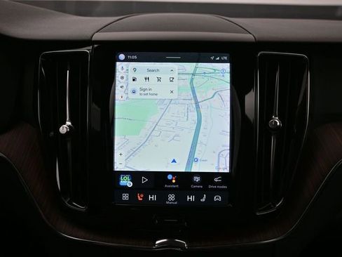 Used 2023 Volvo XC60 B5 Plus w/ Climate Package image 13