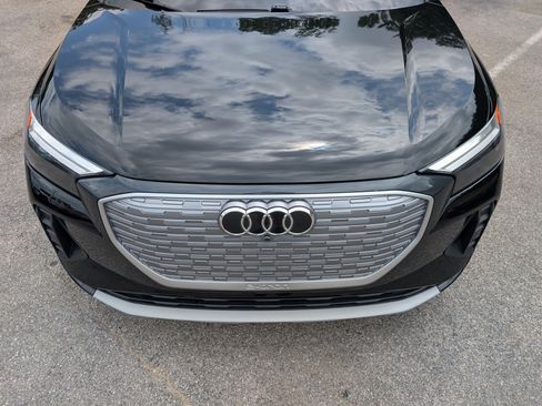 Used 2023 Audi Q4 e-tron Premium Plus w/ Premium Plus RWD image 12