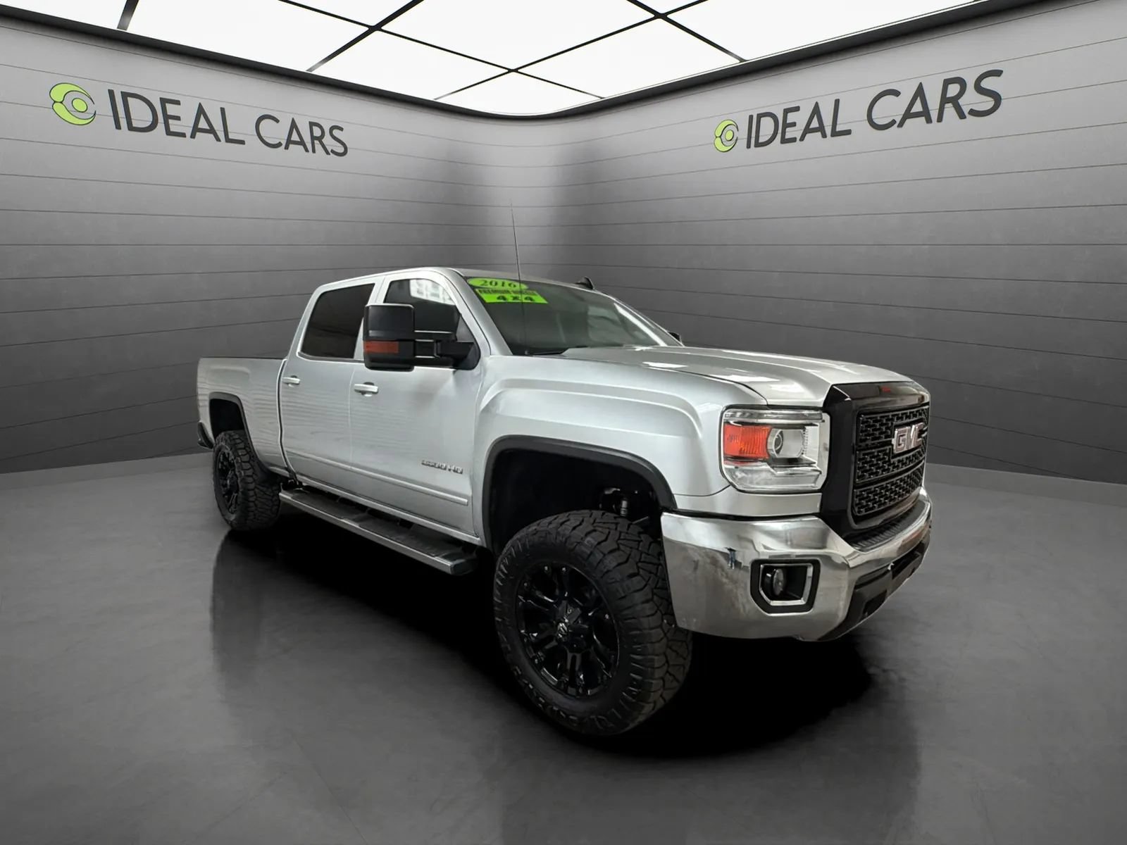 Used 2016 GMC Sierra 2500 SLE w/ SLE Preferred Package AWD/4WD image 3