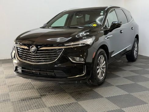 Used 2023 Buick Enclave Essence AWD/4WD image 5