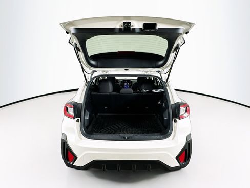 Used 2024 Subaru Crosstrek 2.0i Premium image 28