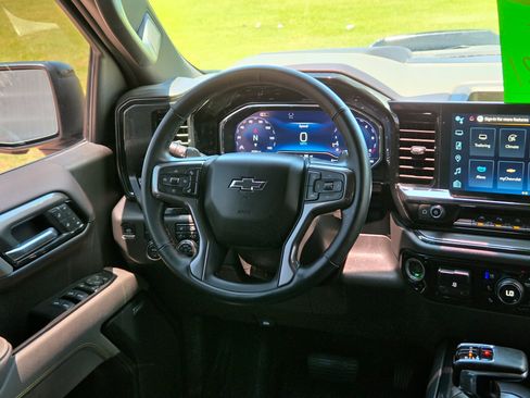 Used 2025 Chevrolet Silverado 1500 ZR2 w/ Technology Package AWD/4WD image 14