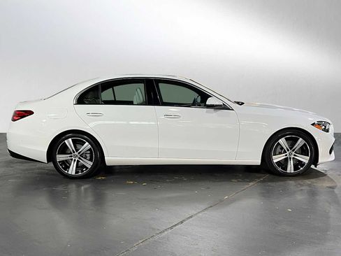 Used 2025 Mercedes-Benz C 300 4MATIC Sedan image 2
