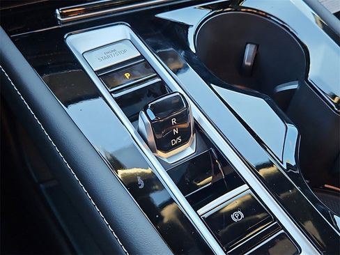 New 2026 Volkswagen Atlas Cross Sport SEL Premium R-Line image 23