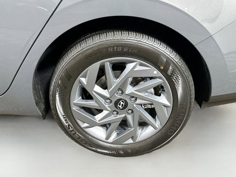 New 2026 Hyundai Elantra Blue FWD image 28