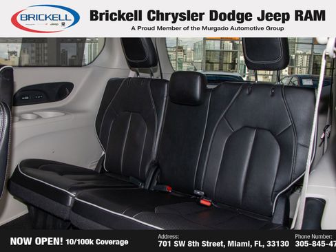 Used 2022 Chrysler Pacifica Limited image 17