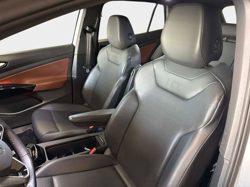 Certified 2022 Volkswagen ID.4 Pro S image 20