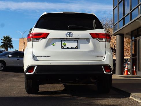 Used 2019 Toyota Highlander Limited image 12