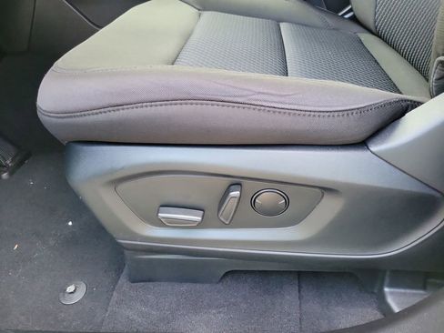 Used 2023 Ford Explorer XLT RWD image 16