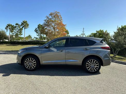 Used 2025 Acura RDX SH-AWD w/ Advance Package image 2