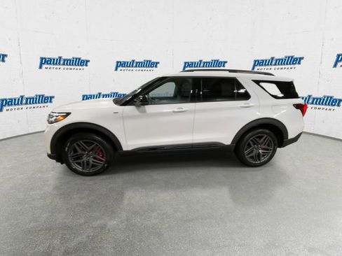 Used 2026 Ford Explorer ST-Line w/ ST-Line Street Pack AWD/4WD image 6