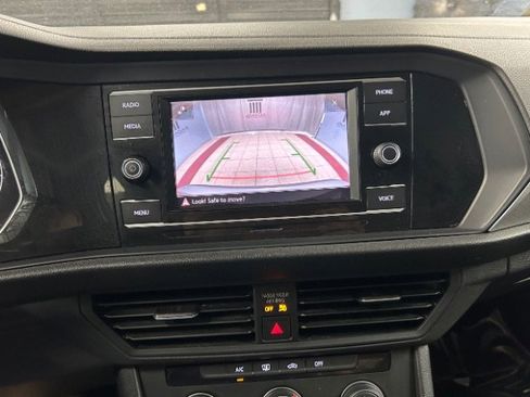 Used 2021 Volkswagen Jetta S image 16