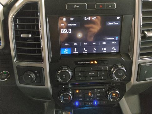 Used 2018 Ford F150 Lariat image 25