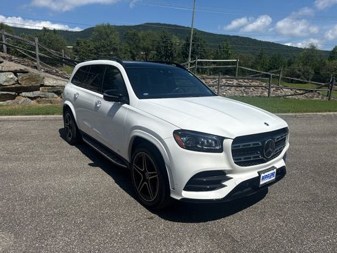 Used 2022 Mercedes-Benz GLS 450 4MATIC image 3